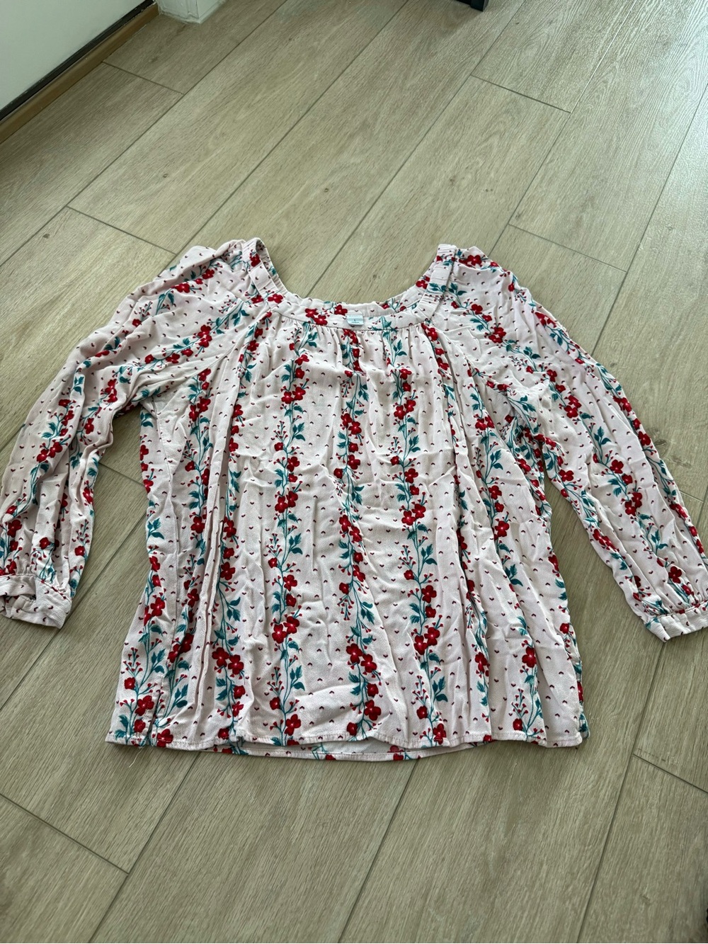 Old Navy White Long-Sleeve Floral Peasant Top with Red Flowers